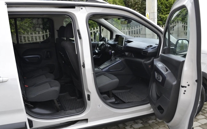 Peugeot Rifter cena 55555 przebieg: 148030, rok produkcji 2018 z Serock małe 562